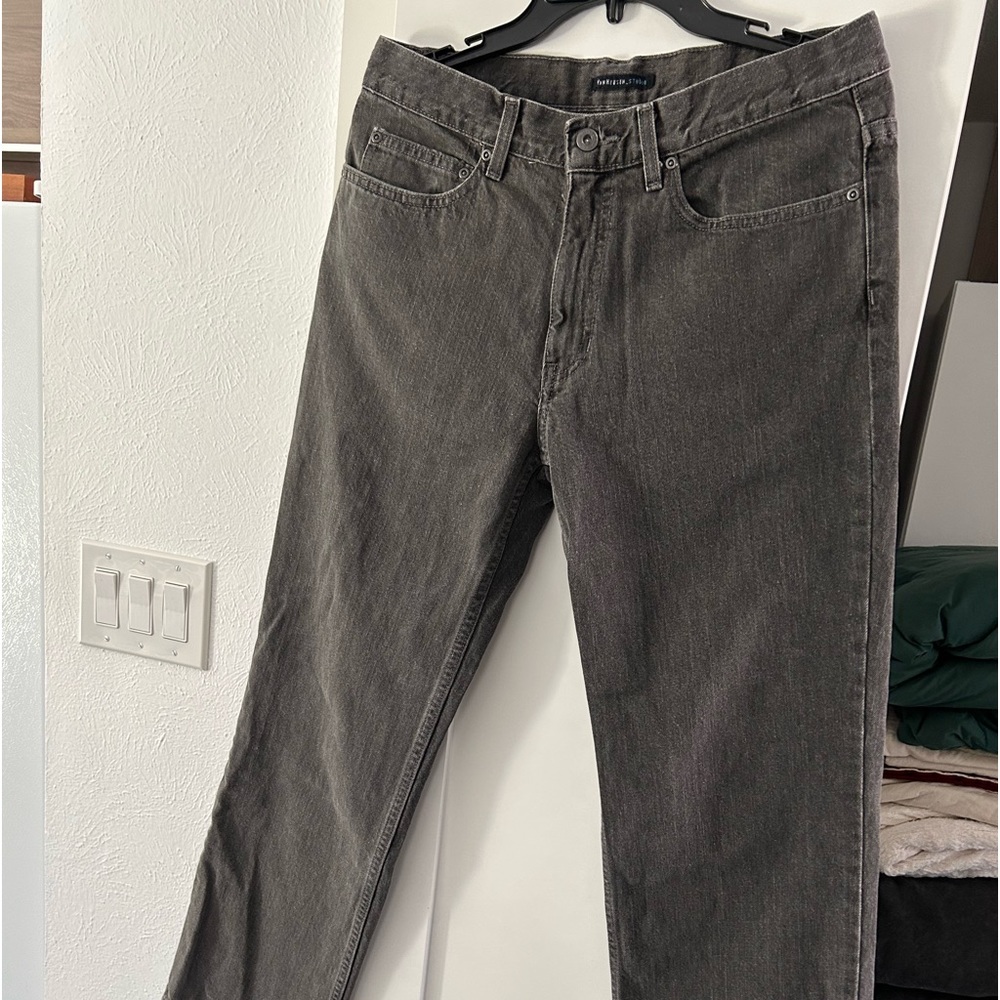 Men’s Van Heusen gray jeans, 32 x 30